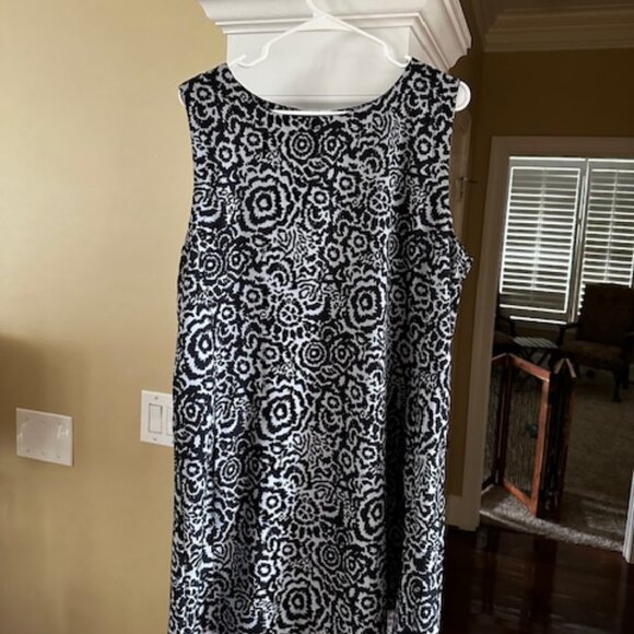 ALOHA! RIP SKIRT DRESS - SHORT BLACK AND WHITE - LOOSE FIT XL (16-18) - Picture 1 of 5